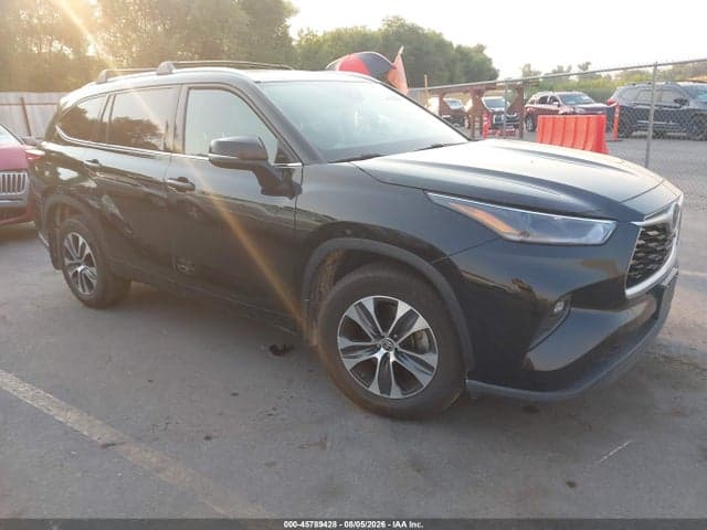 2021 TOYOTA HIGHLANDER XLE