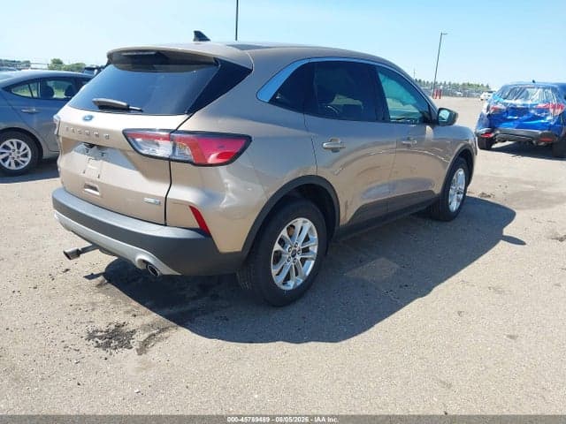 2020 FORD ESCAPE SE 4