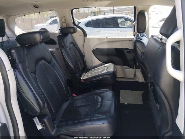 2022 CHRYSLER PACIFICA TOURING L 8