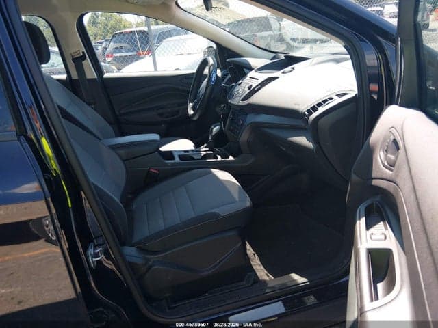 2017 FORD ESCAPE S 5