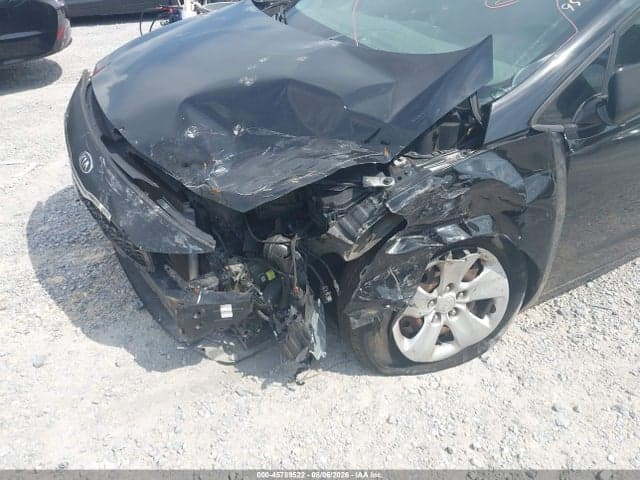 2017 KIA FORTE LX 6
