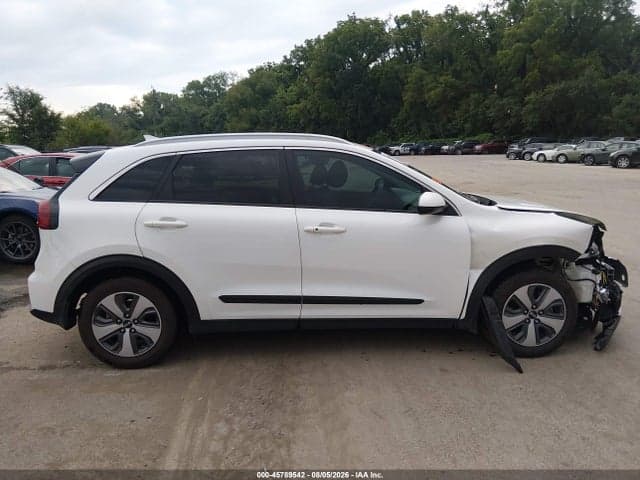 2017 KIA NIRO LX 13