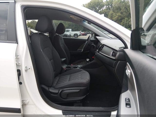 2017 KIA NIRO LX 5