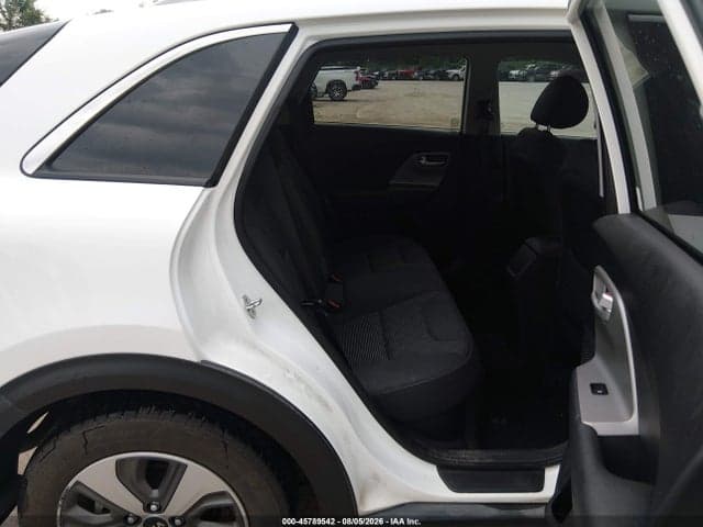 2017 KIA NIRO LX 8