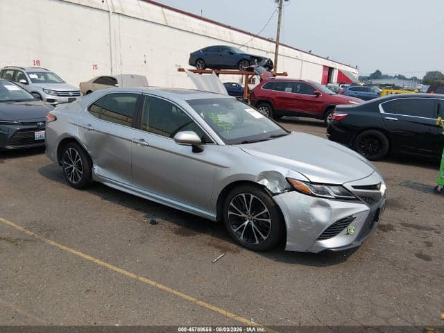 2018 TOYOTA CAMRY SE - 1
