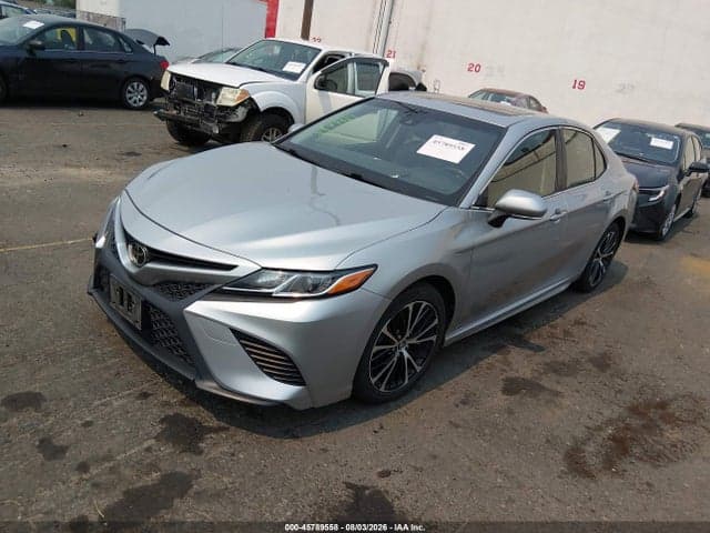 2018 TOYOTA CAMRY SE 2