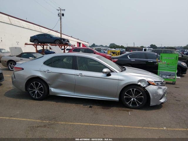 2018 TOYOTA CAMRY SE 13