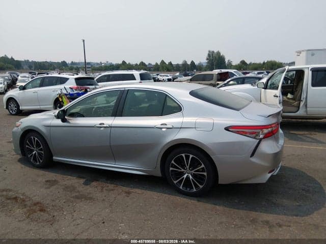 2018 TOYOTA CAMRY SE 14