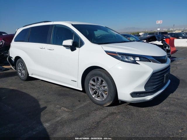 2021 TOYOTA SIENNA LE - 1
