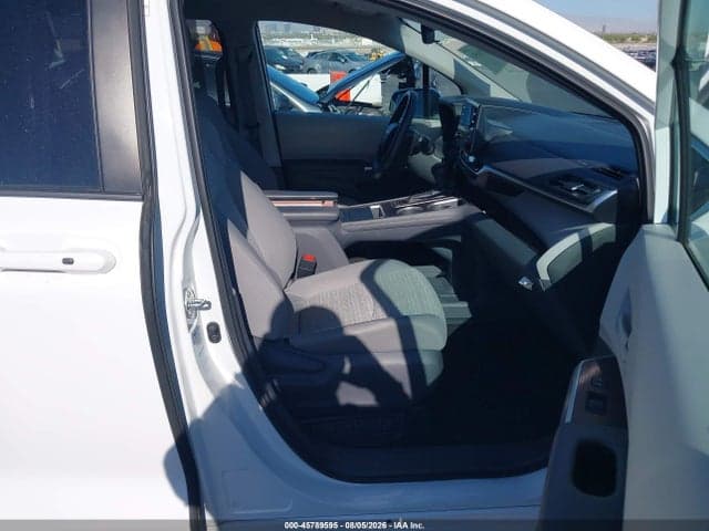 2021 TOYOTA SIENNA LE 5