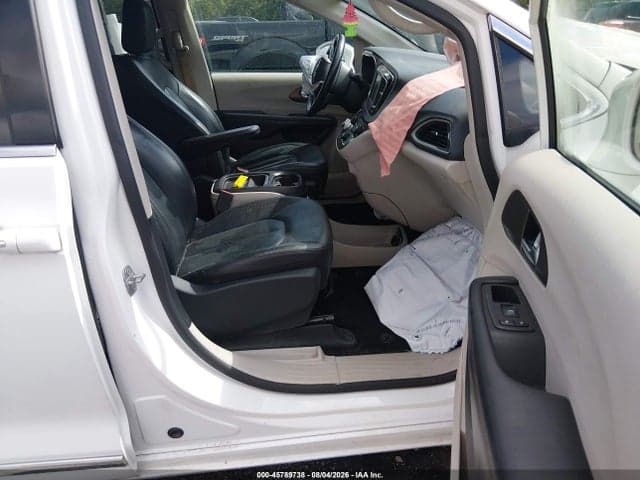 2019 CHRYSLER PACIFICA TOURING L 5