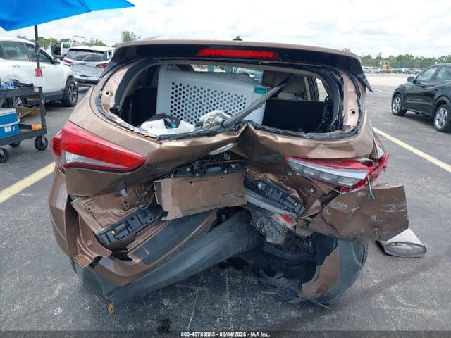 2017 HYUNDAI TUCSON SE 17