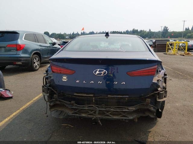 2020 HYUNDAI ELANTRA SEL 17