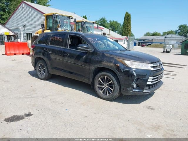2018 TOYOTA HIGHLANDER XLE 1
