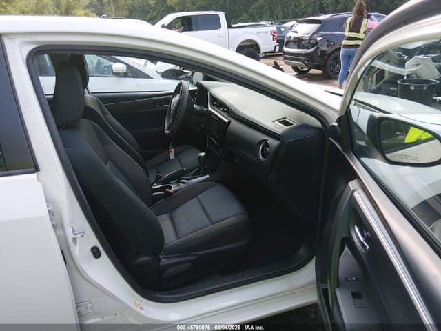 2017 TOYOTA COROLLA LE 5
