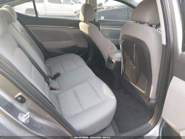2018 HYUNDAI ELANTRA SEL 8