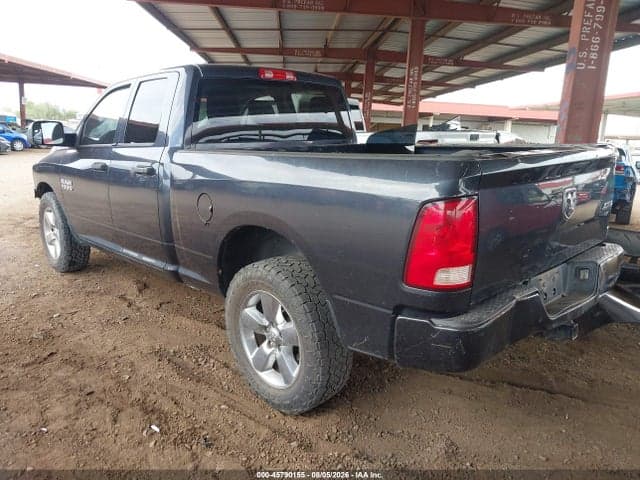 2018 RAM 1500 EXPRESS 4X4 6'4 BOX 3