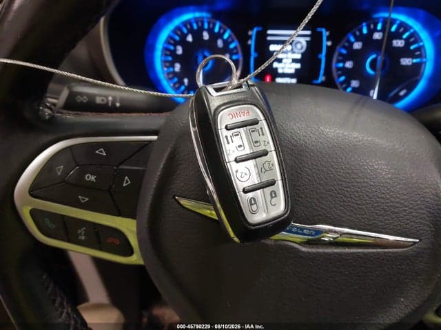 2017 CHRYSLER PACIFICA TOURING-L 11