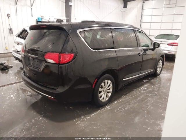 2017 CHRYSLER PACIFICA TOURING-L 4