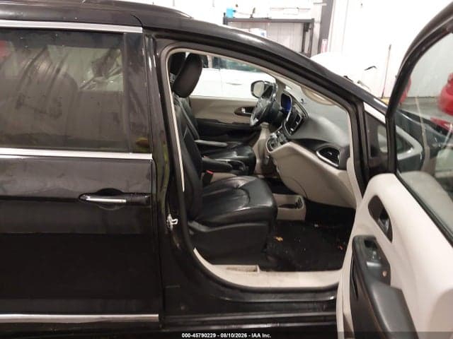 2017 CHRYSLER PACIFICA TOURING-L 5