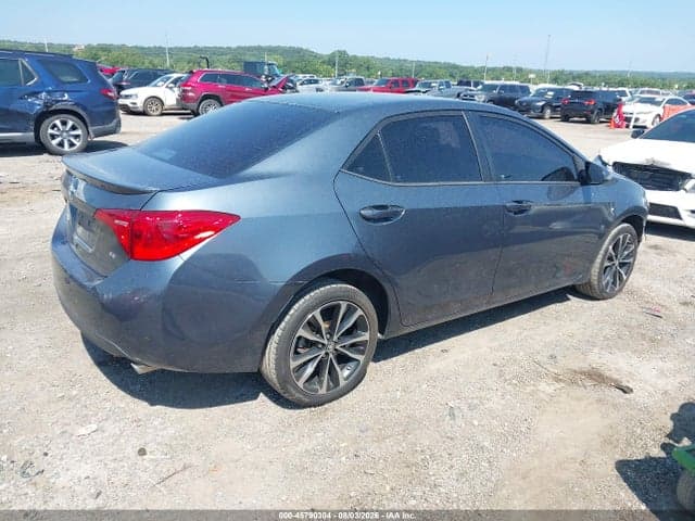 2017 TOYOTA COROLLA SE 4