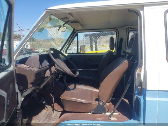 1984 VOLKSWAGEN VANAGON BUS 5
