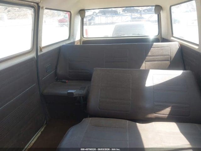 1984 VOLKSWAGEN VANAGON BUS 8
