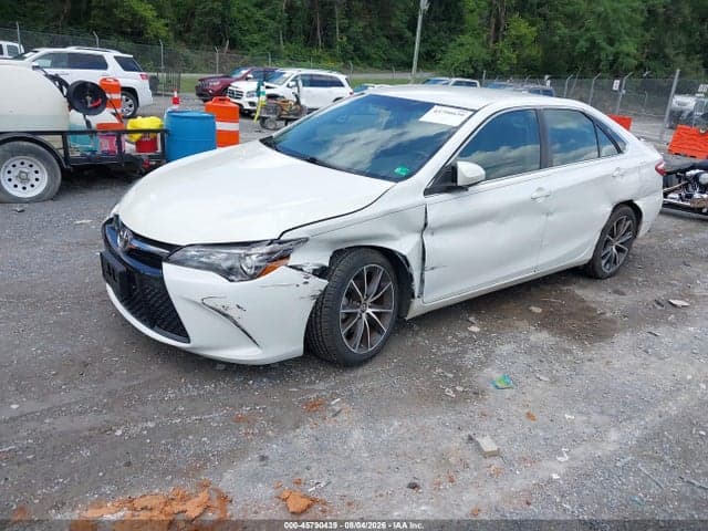 2017 TOYOTA CAMRY XSE 2