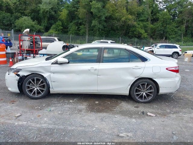 2017 TOYOTA CAMRY XSE 14