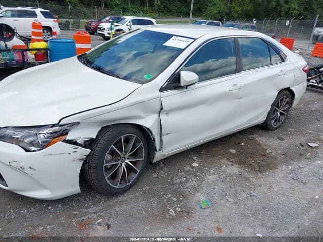 2017 TOYOTA CAMRY XSE 6