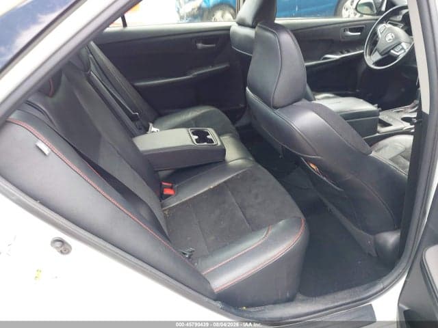 2017 TOYOTA CAMRY XSE 8