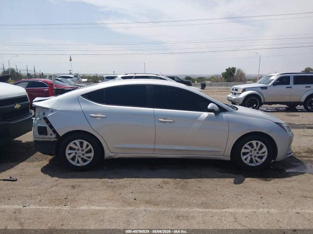 2019 HYUNDAI ELANTRA SE 14
