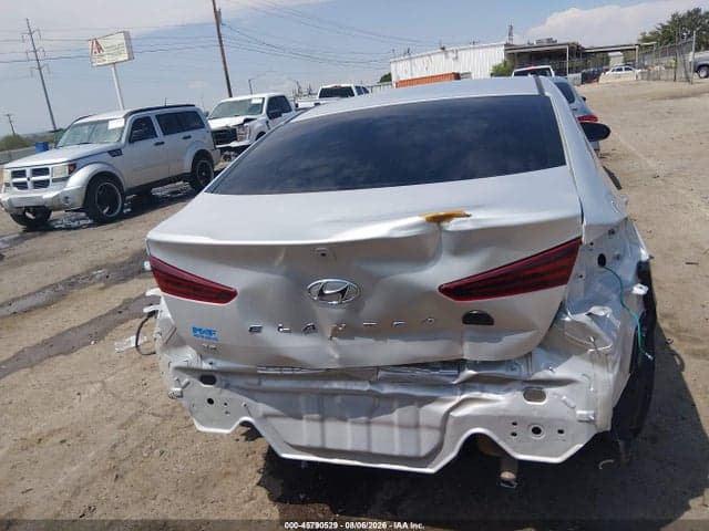 2019 HYUNDAI ELANTRA SE 17