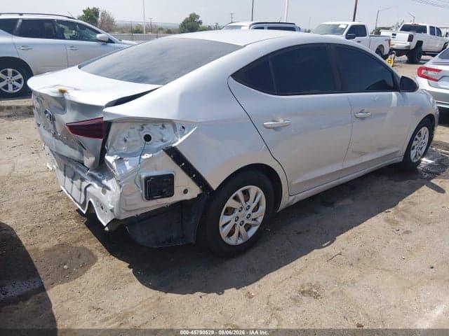 2019 HYUNDAI ELANTRA SE 4