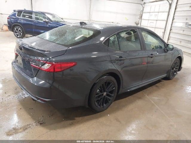 2026 TOYOTA CAMRY SE 3