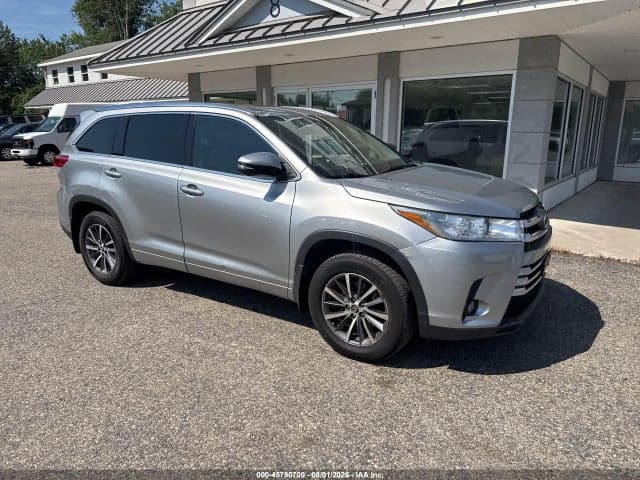 2017 TOYOTA HIGHLANDER XLE - 1