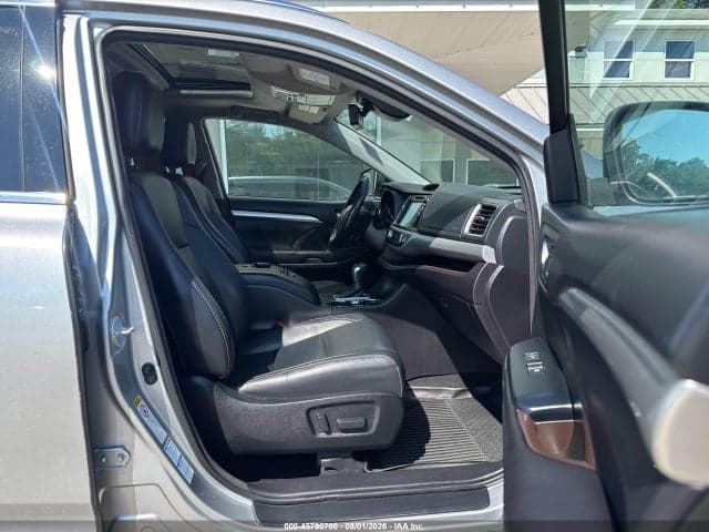 2017 TOYOTA HIGHLANDER XLE 5
