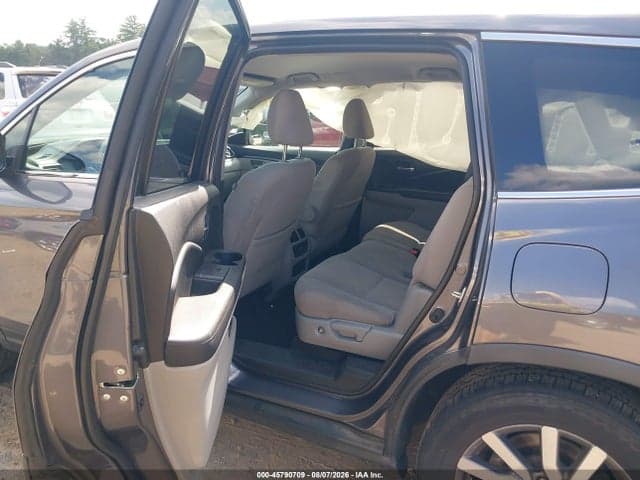 2019 HONDA PILOT EX 8