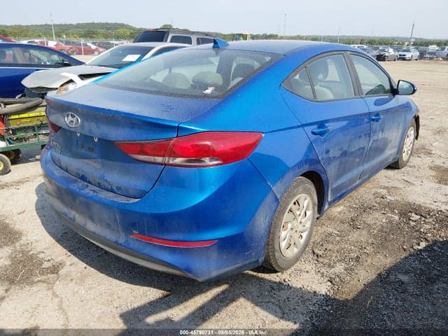 2017 HYUNDAI ELANTRA SE 4