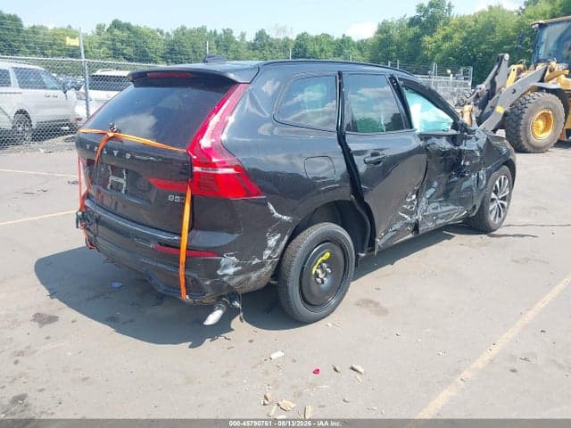 2025 VOLVO XC60 B5 CORE 4