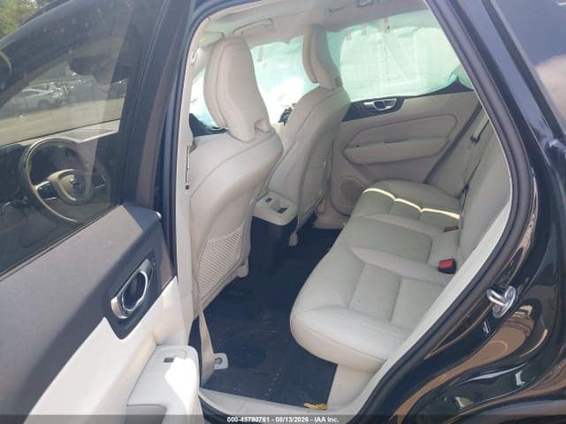 2025 VOLVO XC60 B5 CORE 8