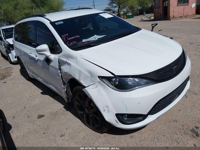 2020 CHRYSLER PACIFICA TOURING L - 1