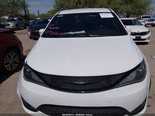 2020 CHRYSLER PACIFICA TOURING L 11