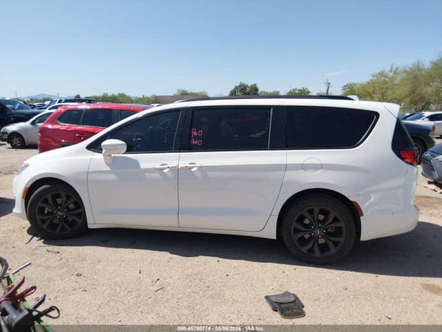2020 CHRYSLER PACIFICA TOURING L 13