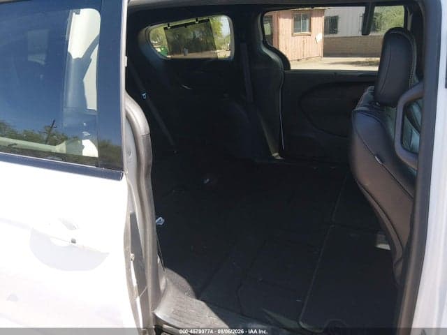 2020 CHRYSLER PACIFICA TOURING L 8