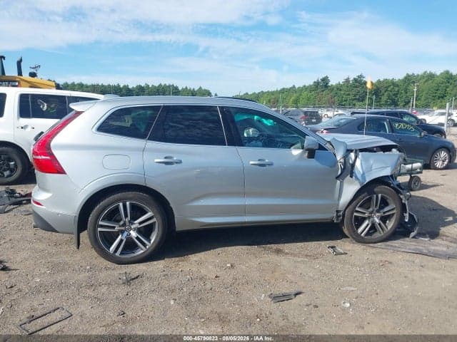 2018 VOLVO XC60 T5 MOMENTUM 13