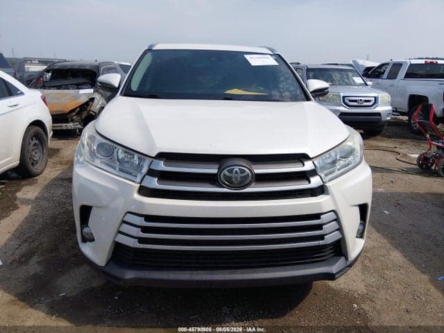 2018 TOYOTA HIGHLANDER XLE 12