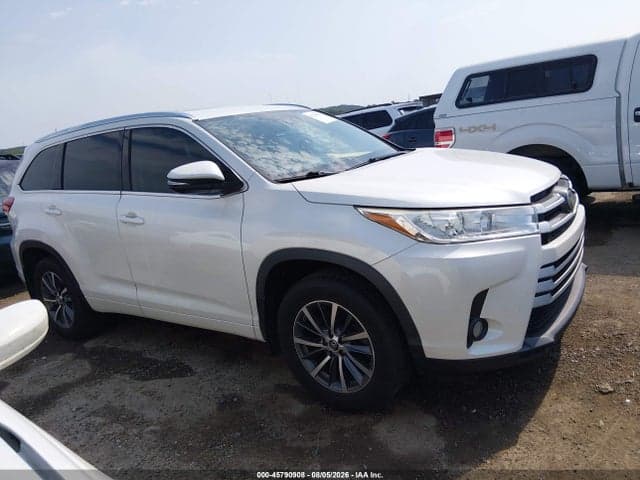 2018 TOYOTA HIGHLANDER XLE 13
