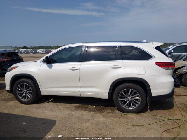 2018 TOYOTA HIGHLANDER XLE 14