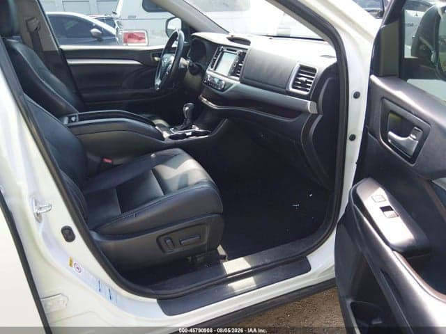 2018 TOYOTA HIGHLANDER XLE 5
